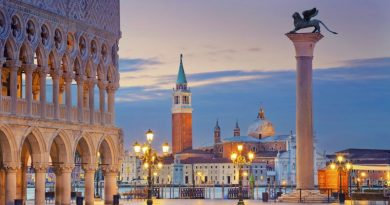 У Венеції винесли вирок карантину: бетонний член на центральній площі